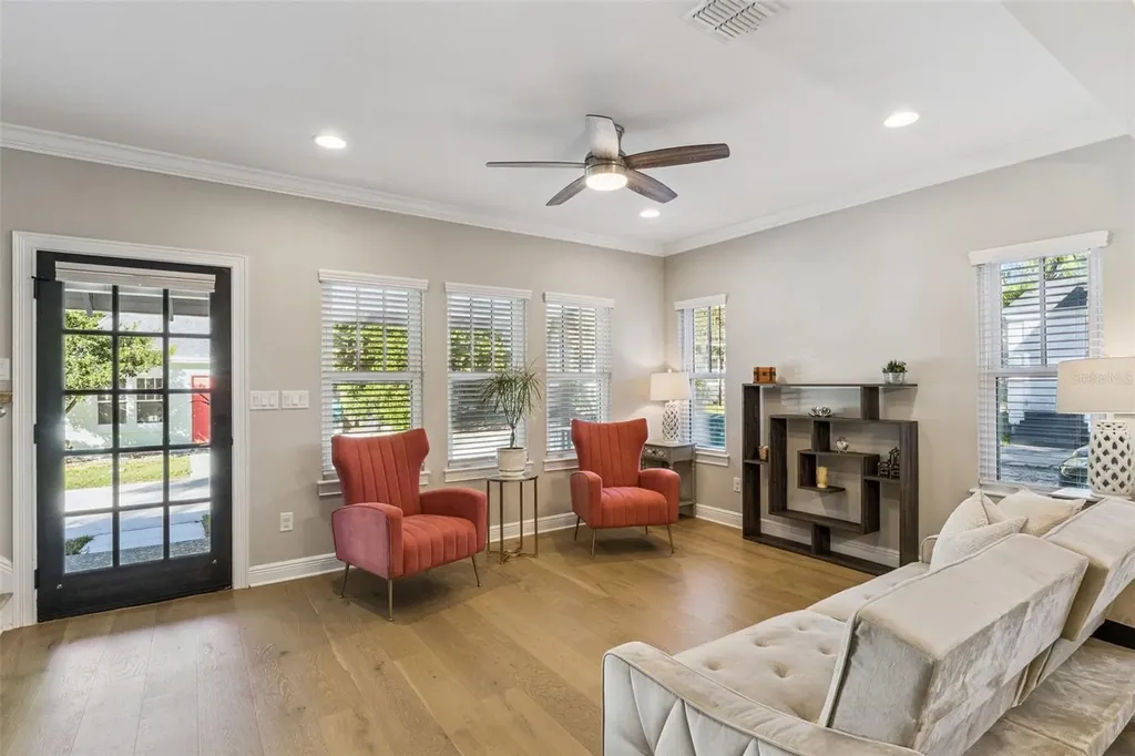210 Hibiscus Court Orlando FL 32801