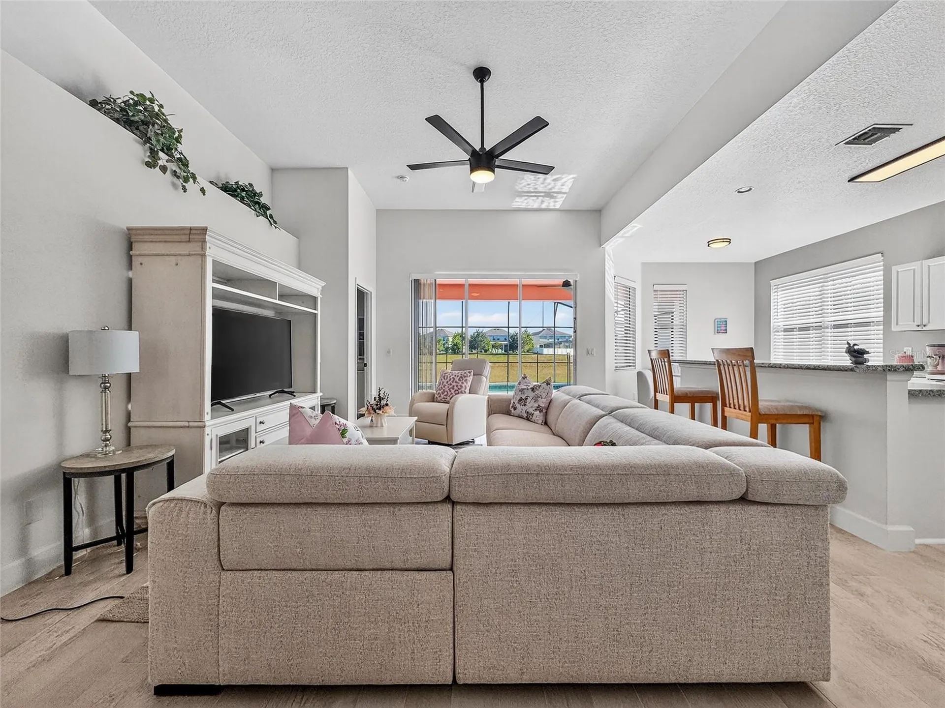467 Calabay Parc Boulevard Davenport FL 33897