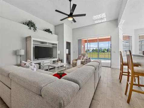467 Calabay Parc Boulevard Davenport FL 33897