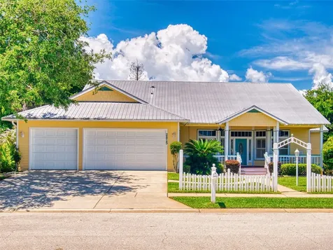 2815 Bay Side Drive New Smyrna Beach FL 32168