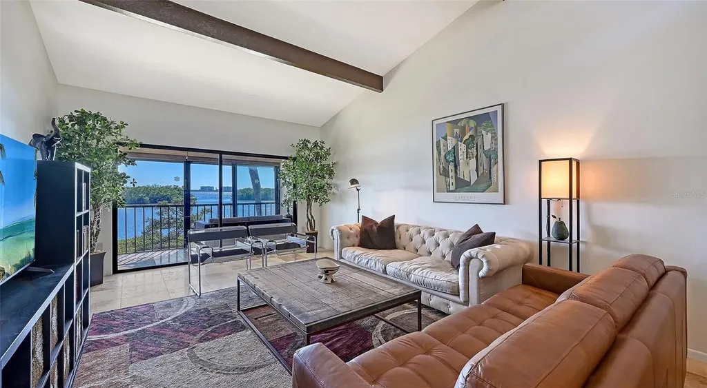 1518 Pelican Point Drive Sarasota FL 34231