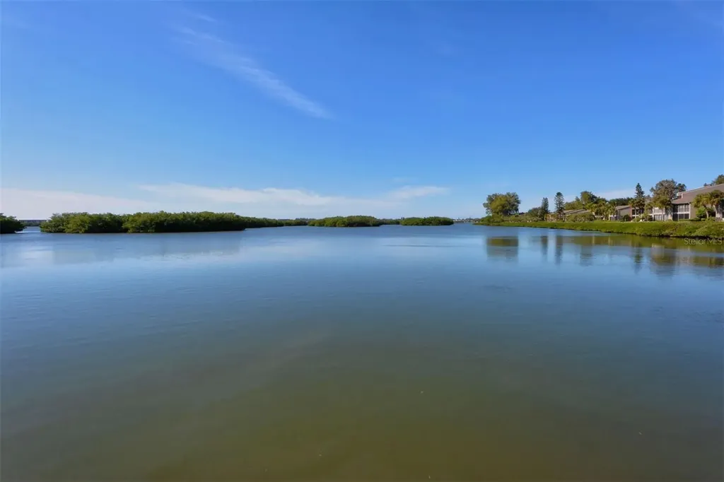 1518 Pelican Point Drive Sarasota FL 34231
