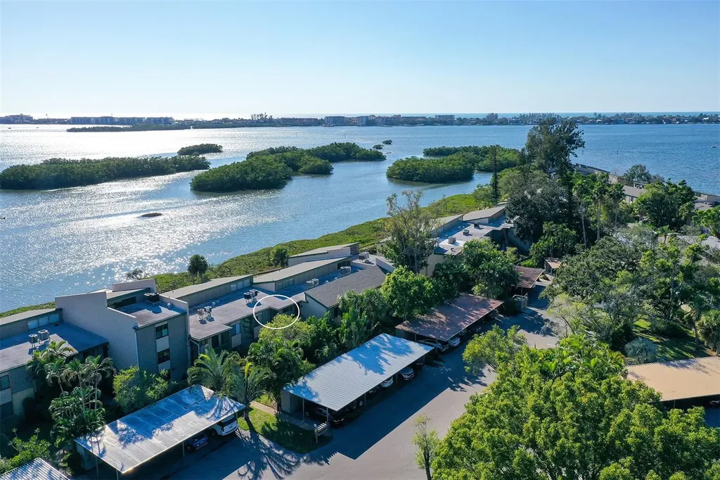 1518 Pelican Point Drive Sarasota FL 34231