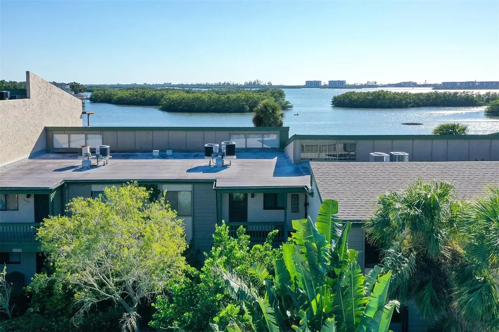 1518 Pelican Point Drive Sarasota FL 34231