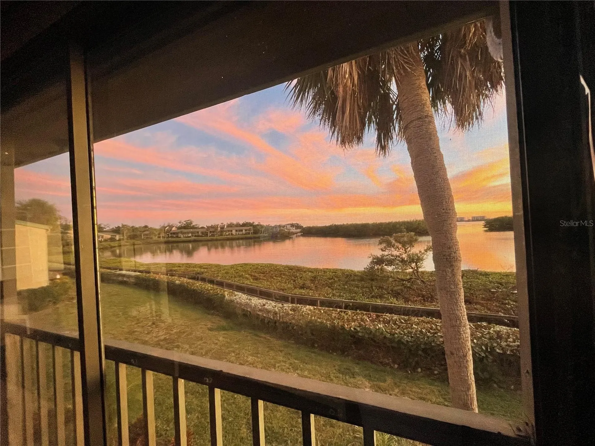 1518 Pelican Point Drive Sarasota FL 34231