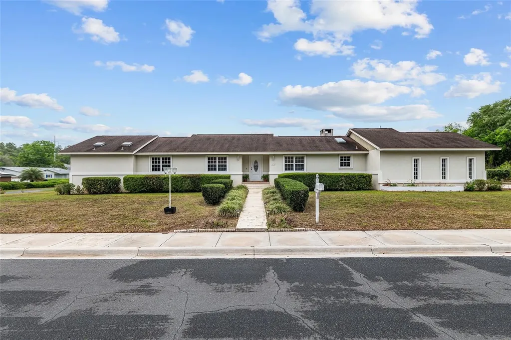 1135 SE 12th Avenue Gainesville FL 32641