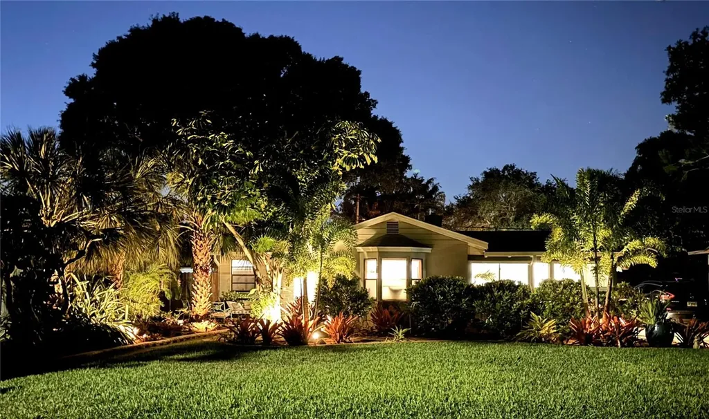 4737 Del Rio Way S Gulfport FL 33711