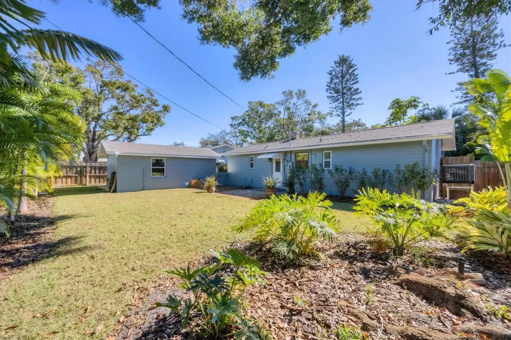 4737 Del Rio Way S Gulfport FL 33711