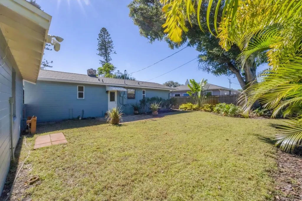 4737 Del Rio Way S Gulfport FL 33711