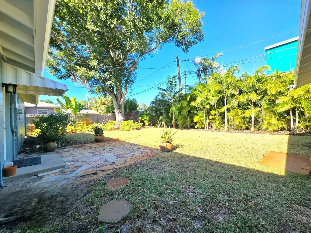 4737 Del Rio Way S Gulfport FL 33711