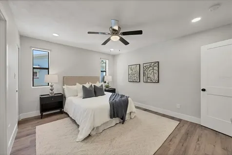 4737 Del Rio Way S Gulfport FL 33711