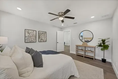 4737 Del Rio Way S Gulfport FL 33711