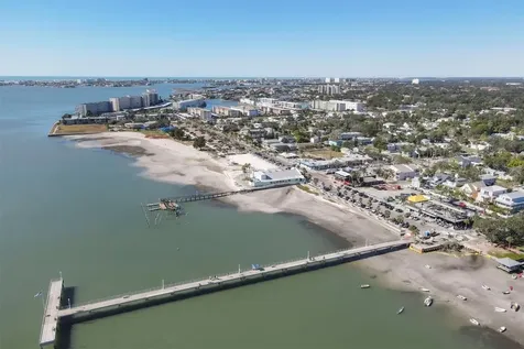 4737 Del Rio Way S Gulfport FL 33711