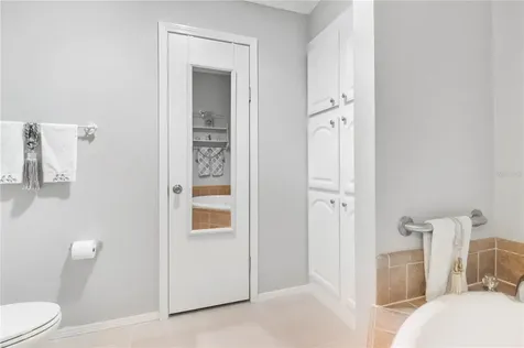 2100 Kings Highway Port Charlotte FL 33980