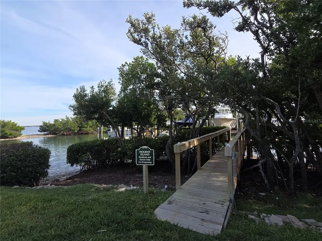 1515 Pinellas Bayway S Tierra Verde FL 33715
