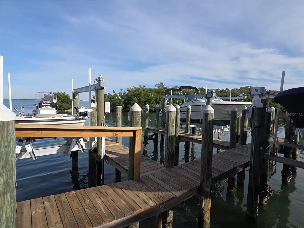 1515 Pinellas Bayway S Tierra Verde FL 33715