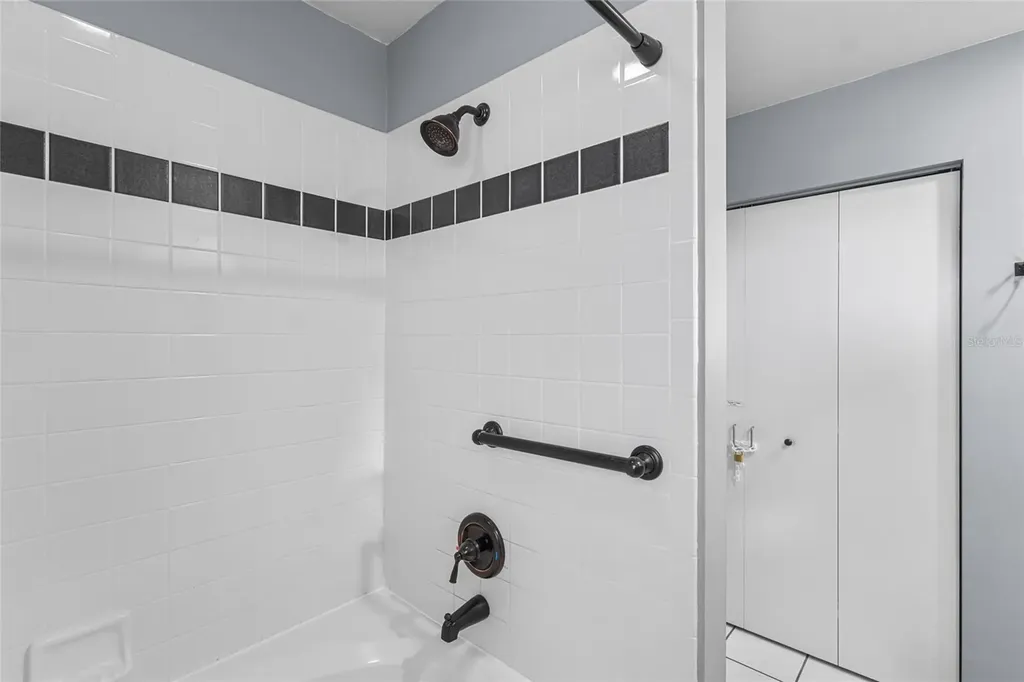 2307 N Wellesley Drive Bradenton FL 34207