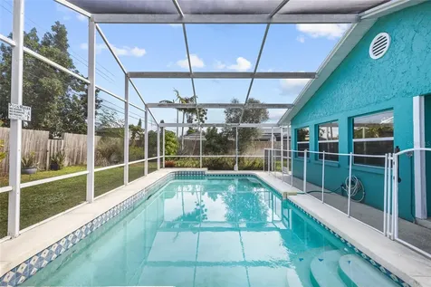 2307 N Wellesley Drive Bradenton FL 34207
