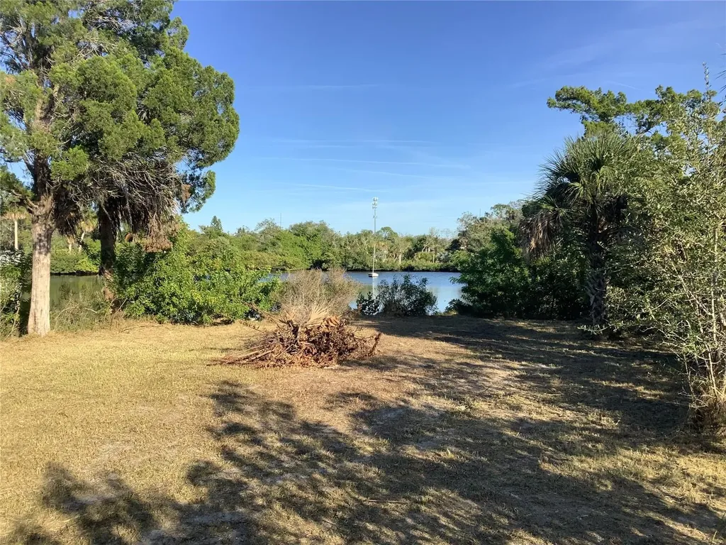14144 Pine Street Hudson FL 34667