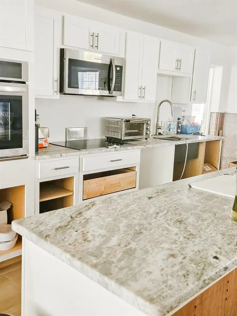 232 84th Avenue NE St Petersburg FL 33702