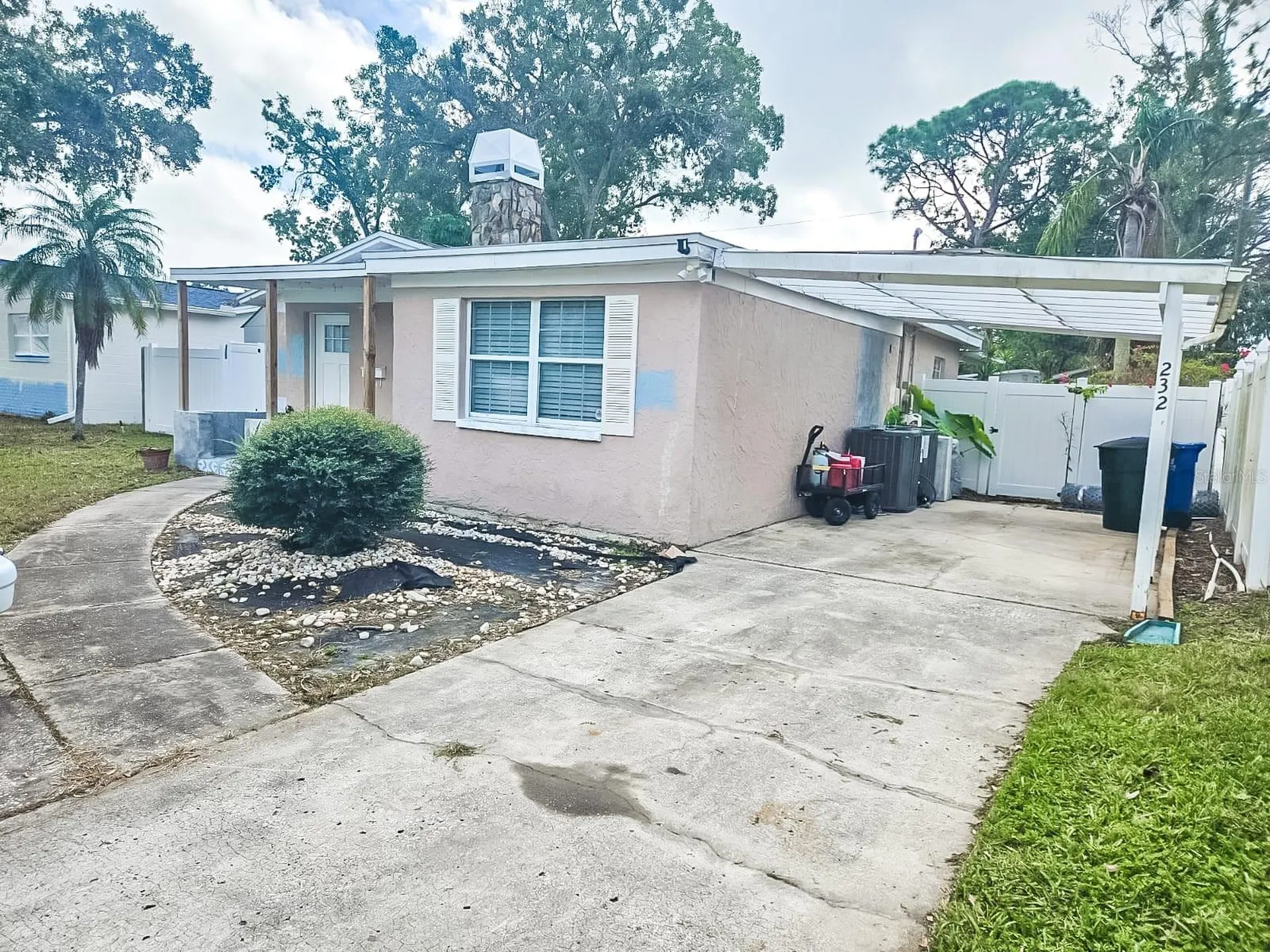 232 84th Avenue NE St Petersburg FL 33702