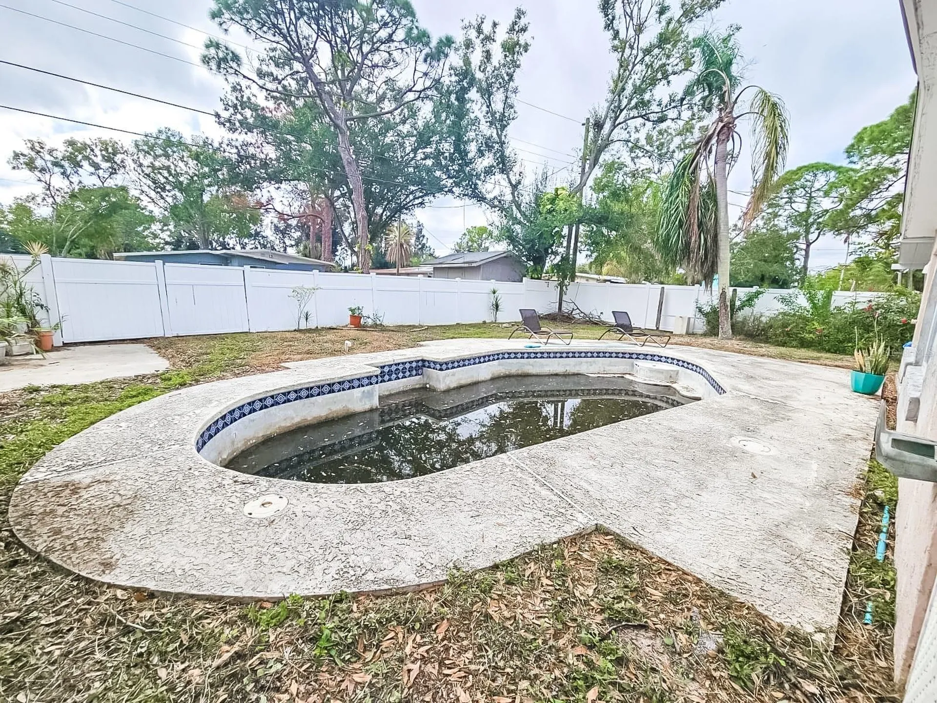 232 84th Avenue NE St Petersburg FL 33702