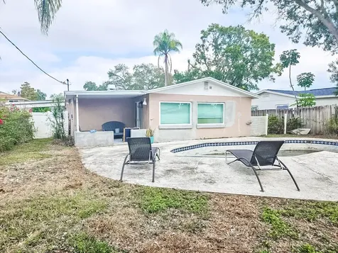 232 84th Avenue NE St Petersburg FL 33702