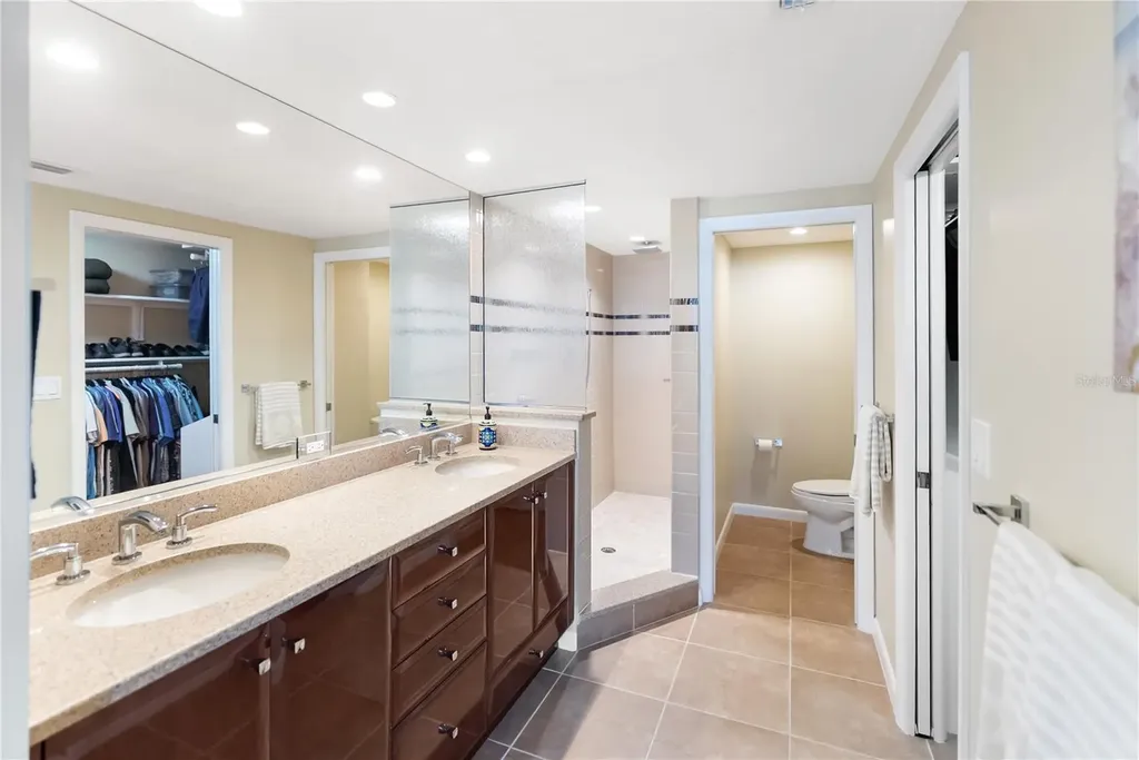 1212 Benjamin Franklin Drive Sarasota FL 34236