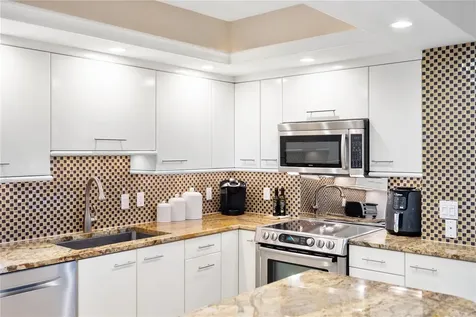 1212 Benjamin Franklin Drive Sarasota FL 34236