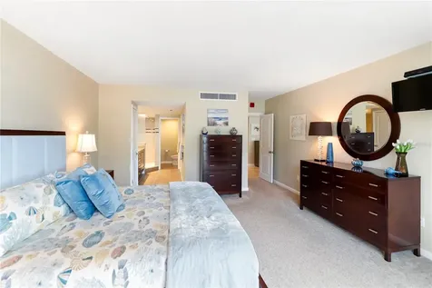 1212 Benjamin Franklin Drive Sarasota FL 34236