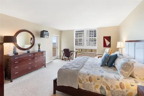 1212 Benjamin Franklin Drive Sarasota FL 34236