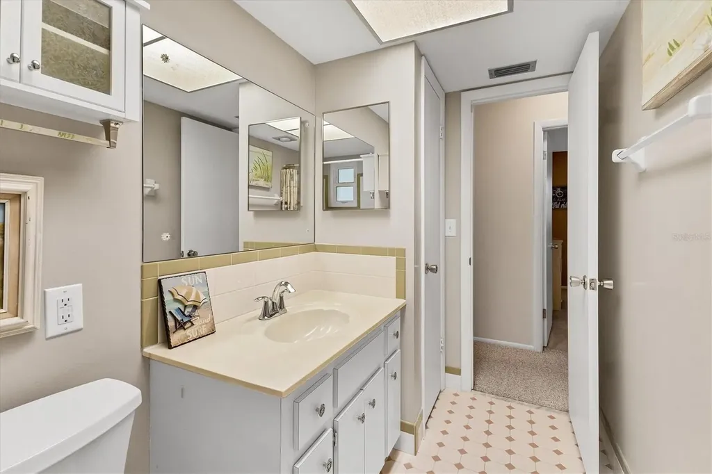 1018 Beach Manor Circle Venice FL 34285