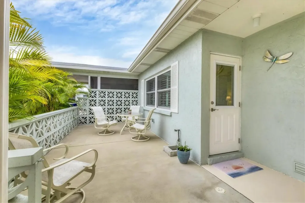 1018 Beach Manor Circle Venice FL 34285