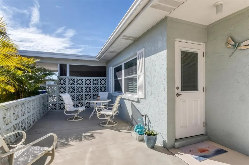1018 Beach Manor Circle Venice FL 34285