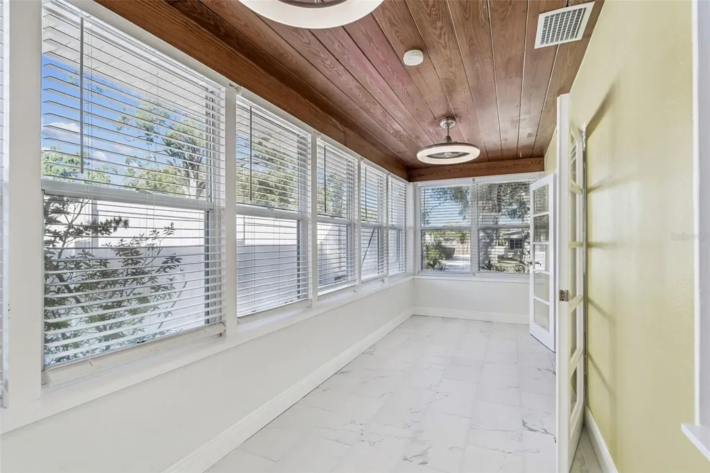 1322 48th Avenue N St Petersburg FL 33703