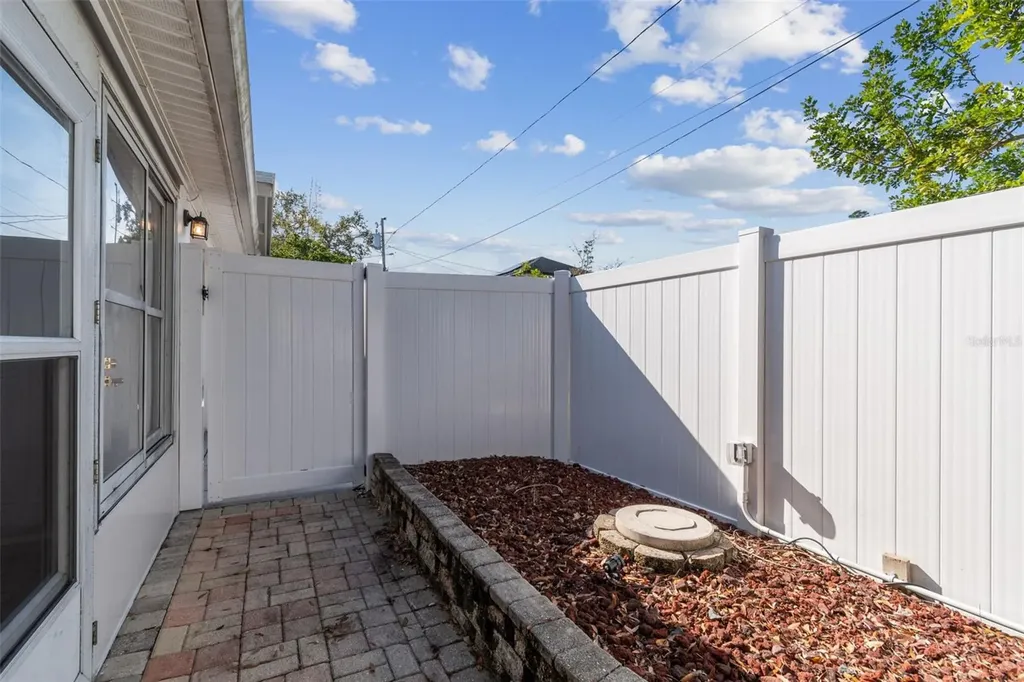 1322 48th Avenue N St Petersburg FL 33703