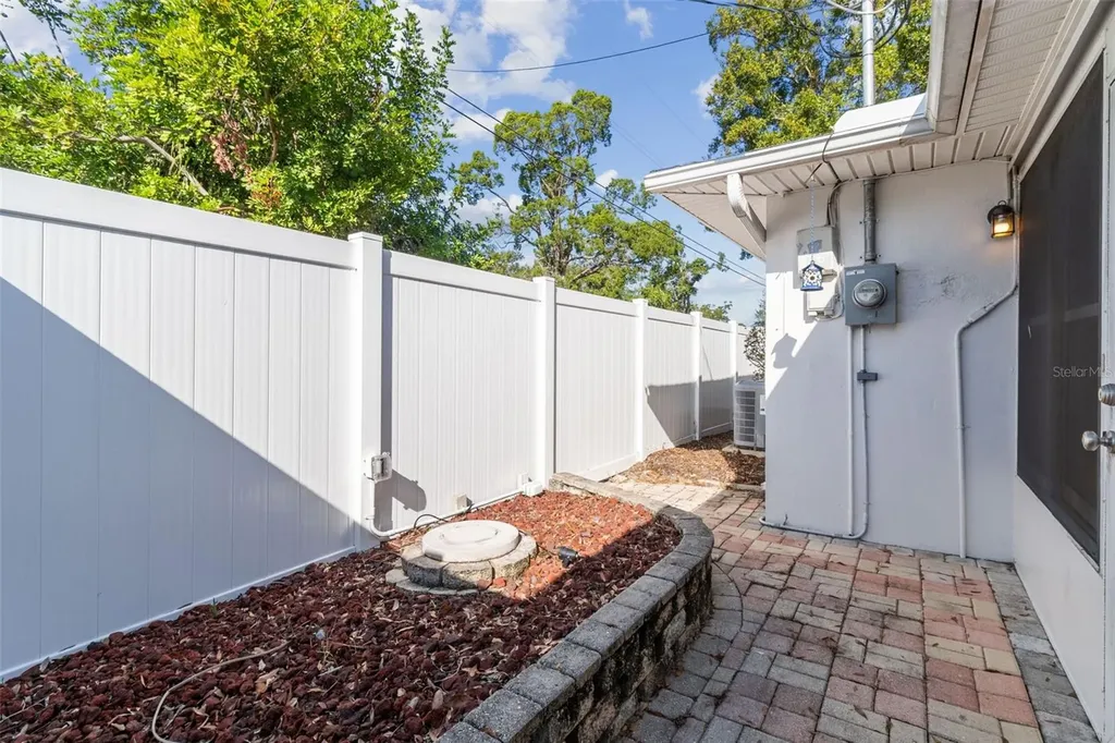 1322 48th Avenue N St Petersburg FL 33703