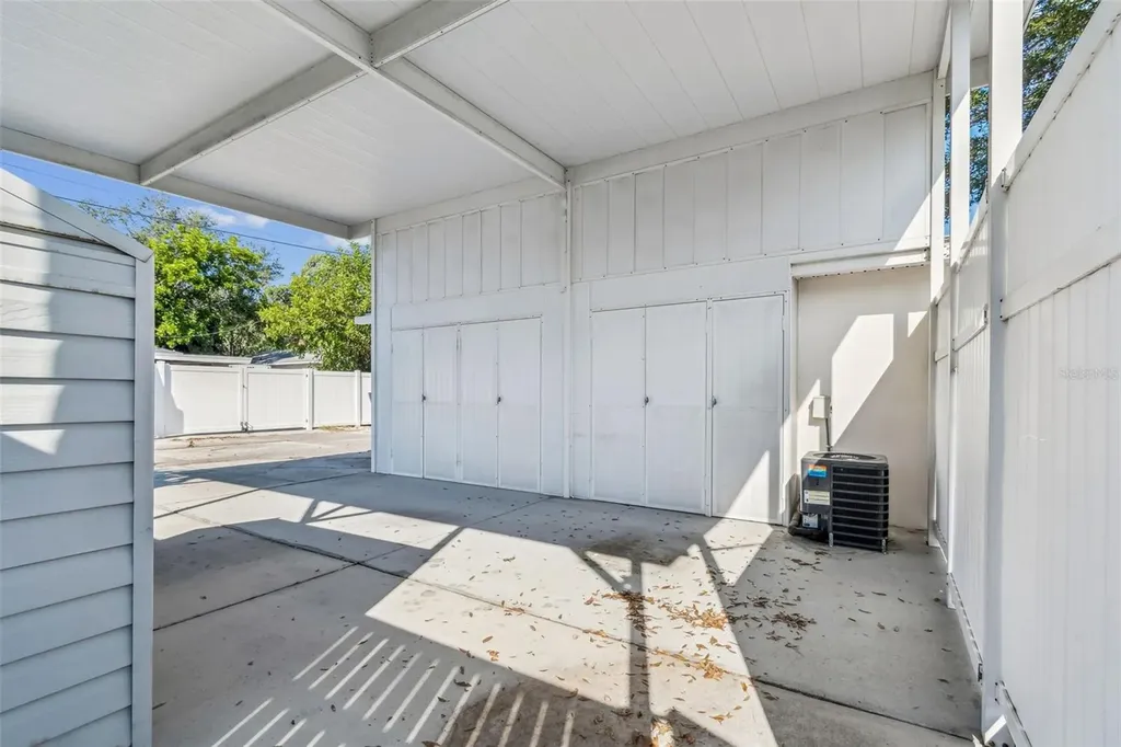 1322 48th Avenue N St Petersburg FL 33703