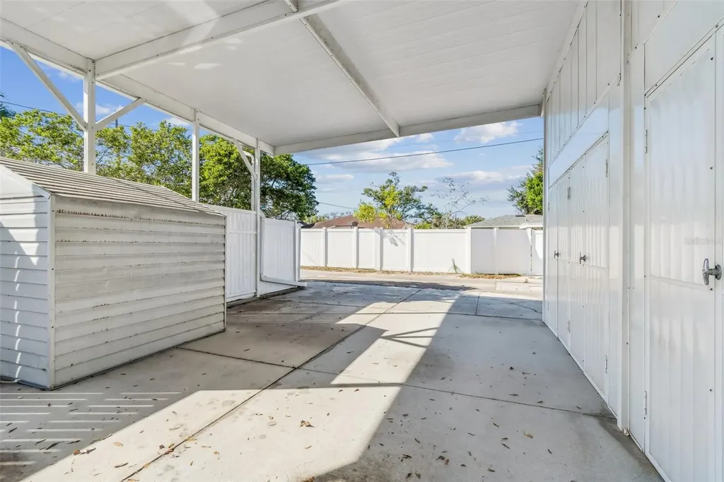 1322 48th Avenue N St Petersburg FL 33703