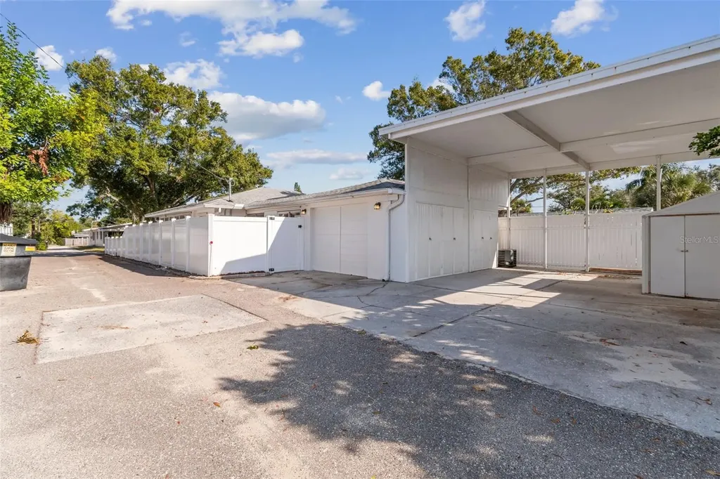 1322 48th Avenue N St Petersburg FL 33703