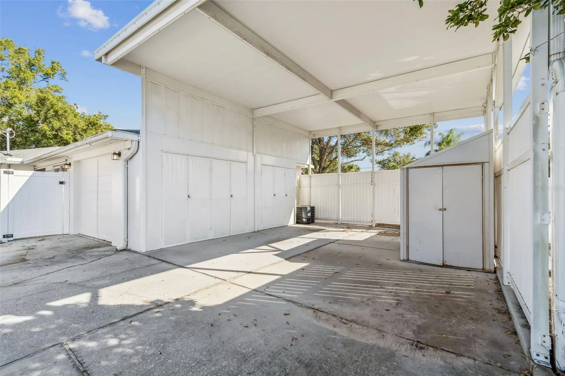 1322 48th Avenue N St Petersburg FL 33703