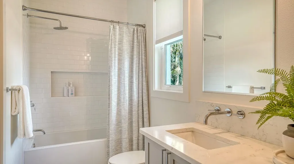 6136 Hollywood Boulevard Sarasota FL 34231