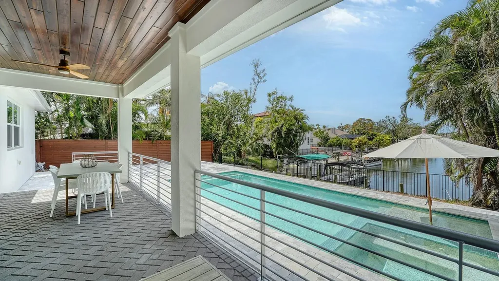 6136 Hollywood Boulevard Sarasota FL 34231