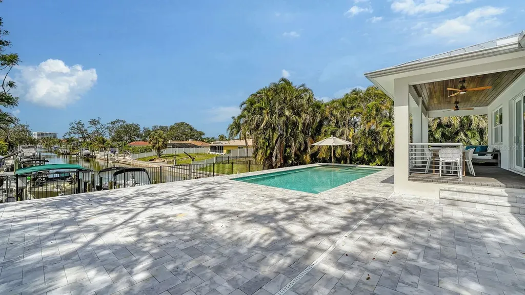 6136 Hollywood Boulevard Sarasota FL 34231