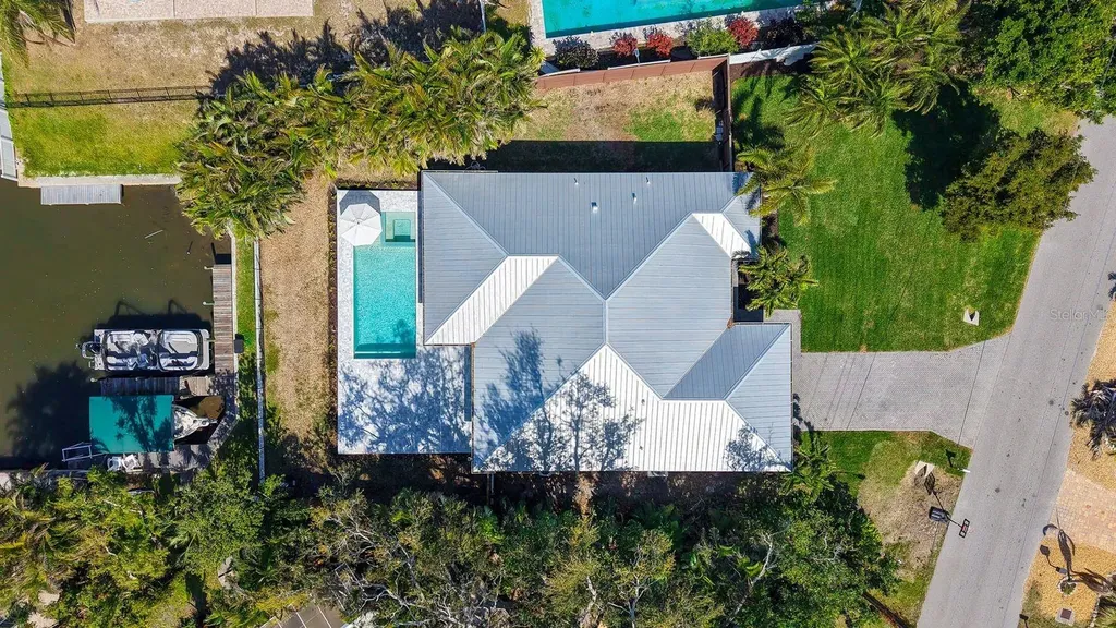 6136 Hollywood Boulevard Sarasota FL 34231