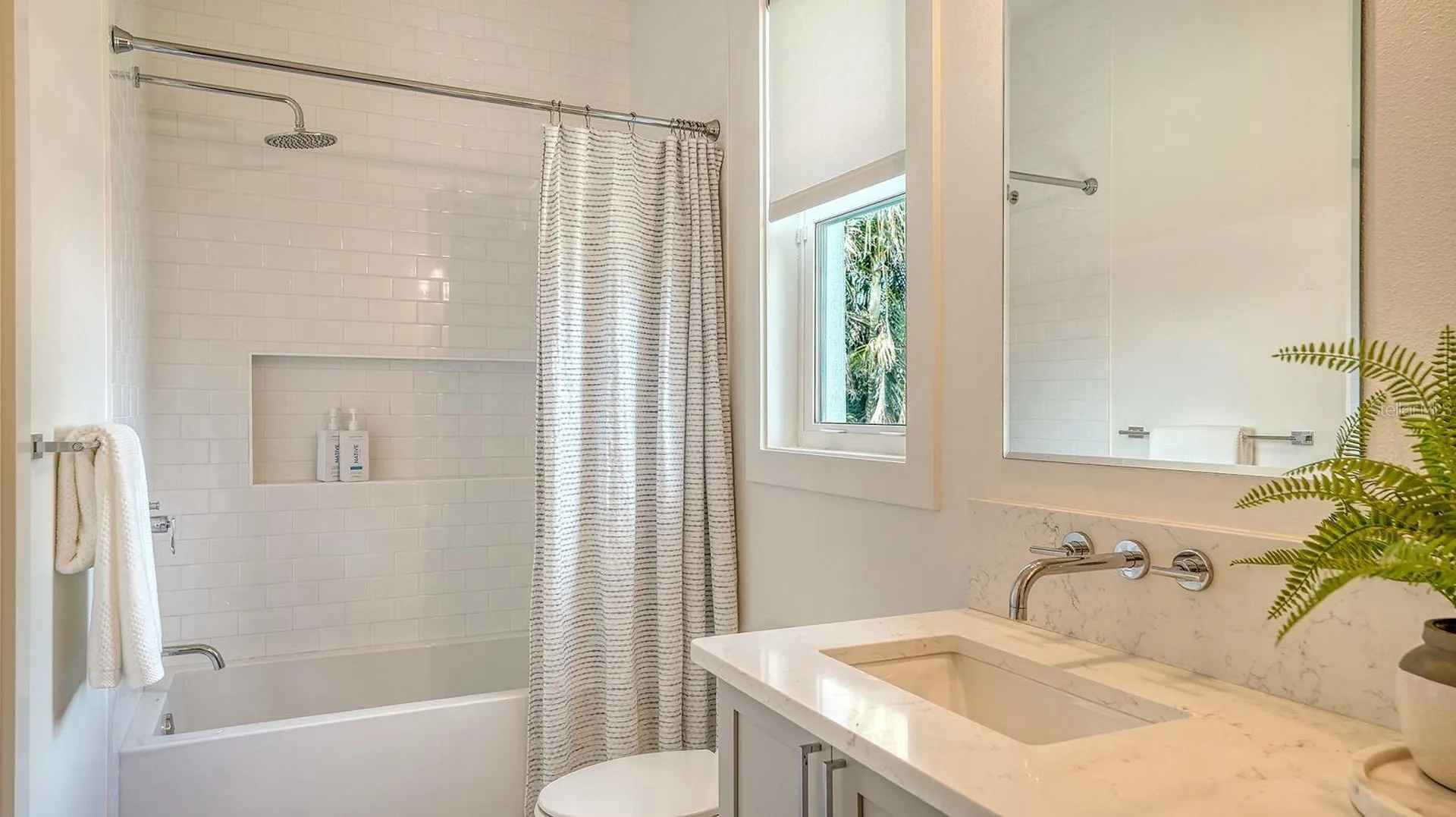 6136 Hollywood Boulevard Sarasota FL 34231