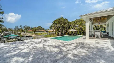 6136 Hollywood Boulevard Sarasota FL 34231