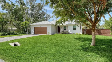 6136 Hollywood Boulevard Sarasota FL 34231