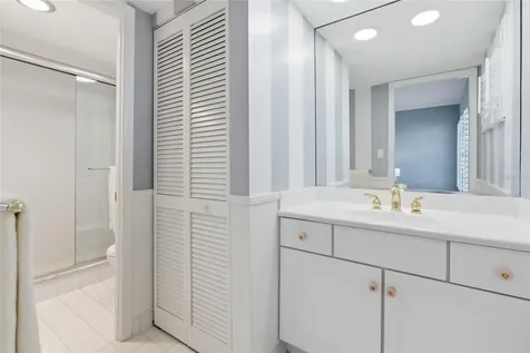 4420 Exeter Drive Longboat Key FL 34228