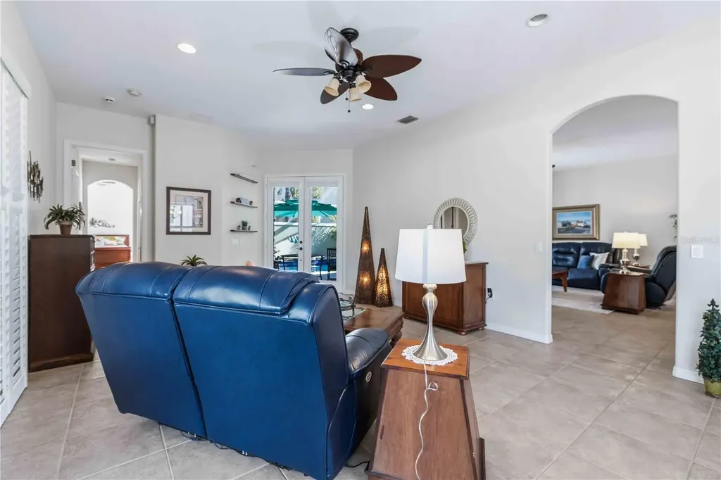 7915 Edmonston Circle University Park FL 34201